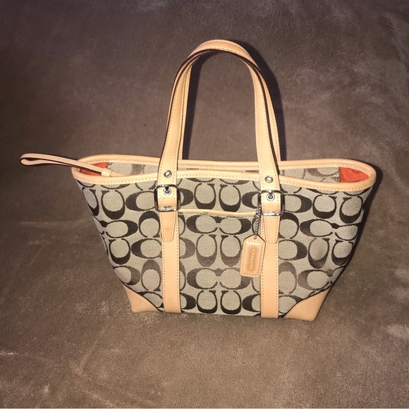 Mini Coach Tote Bag - Picture 5 of 13